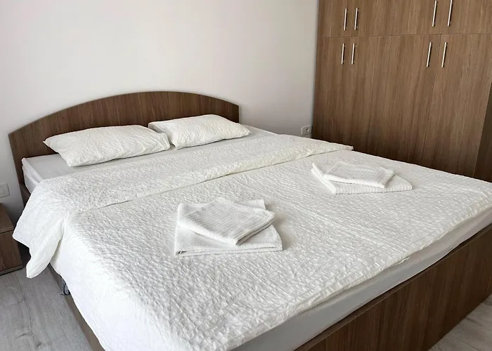 Neo Sase - Un Dormitor - Campeador * Timisoara